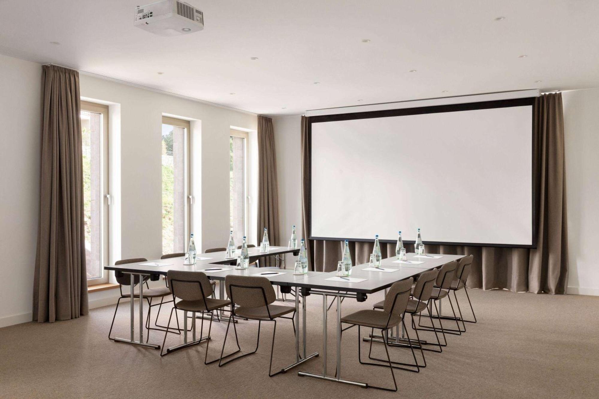 Vienna House By Wyndham Mq Kronberg Kronberg im Taunus Extérieur photo